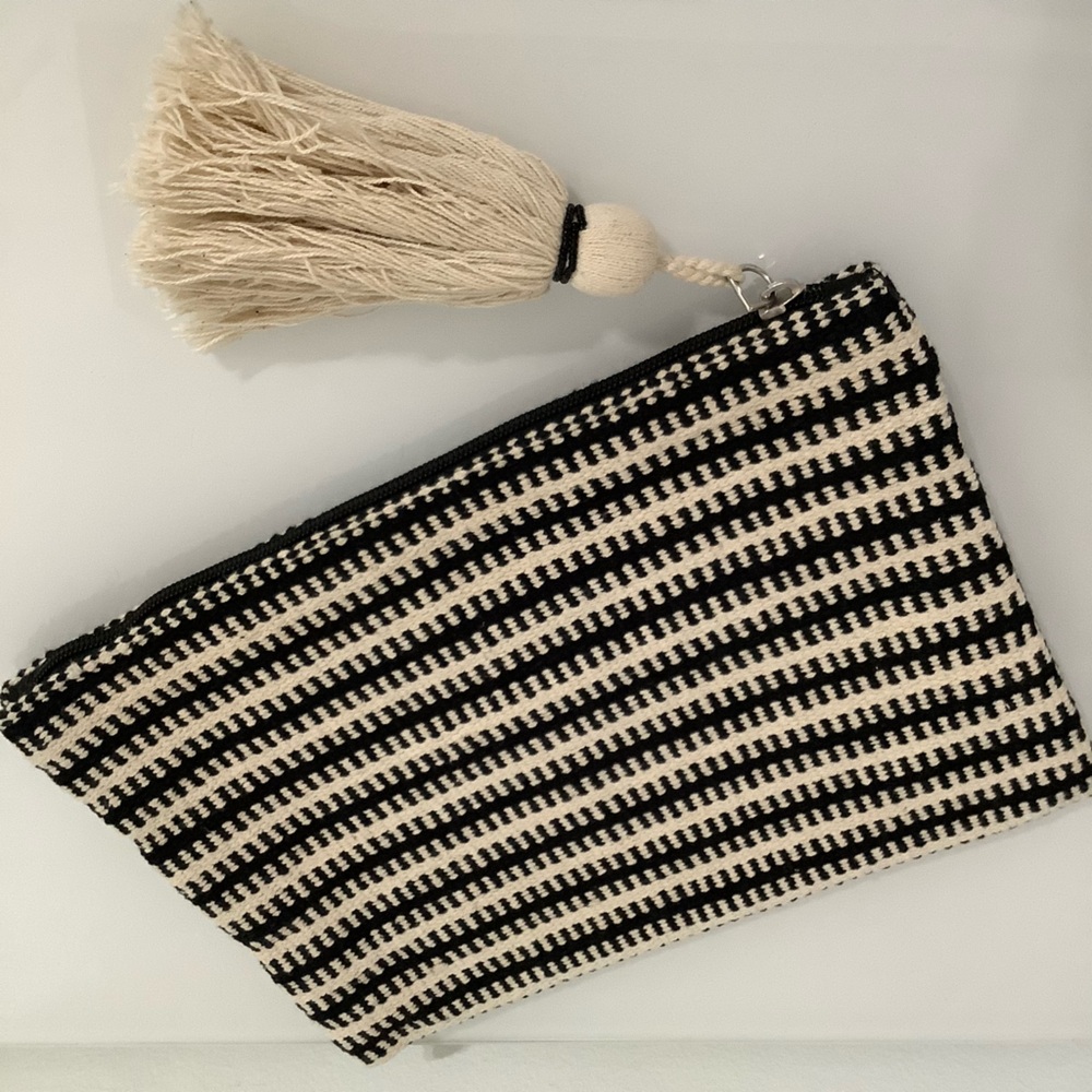 Roberta Roller Rabbit Women’s Cotton black and beige thread with Tassel. (686)